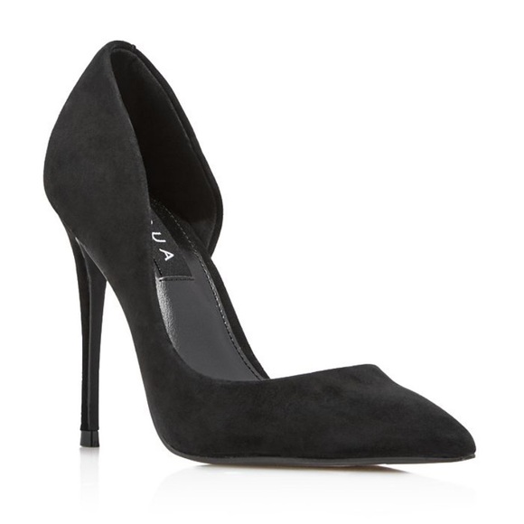 Black Pumps - Picture 2 of 5